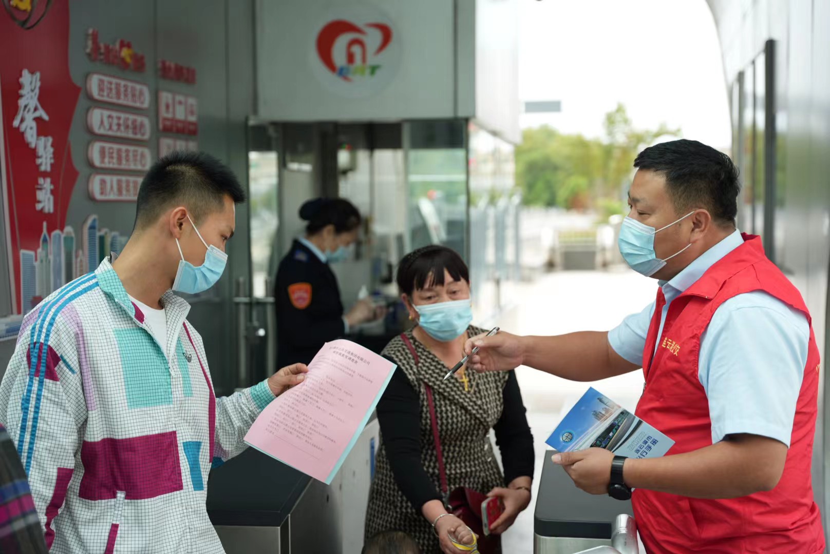 公交集團開(kāi)展綠色出行集中宣傳活動(dòng)