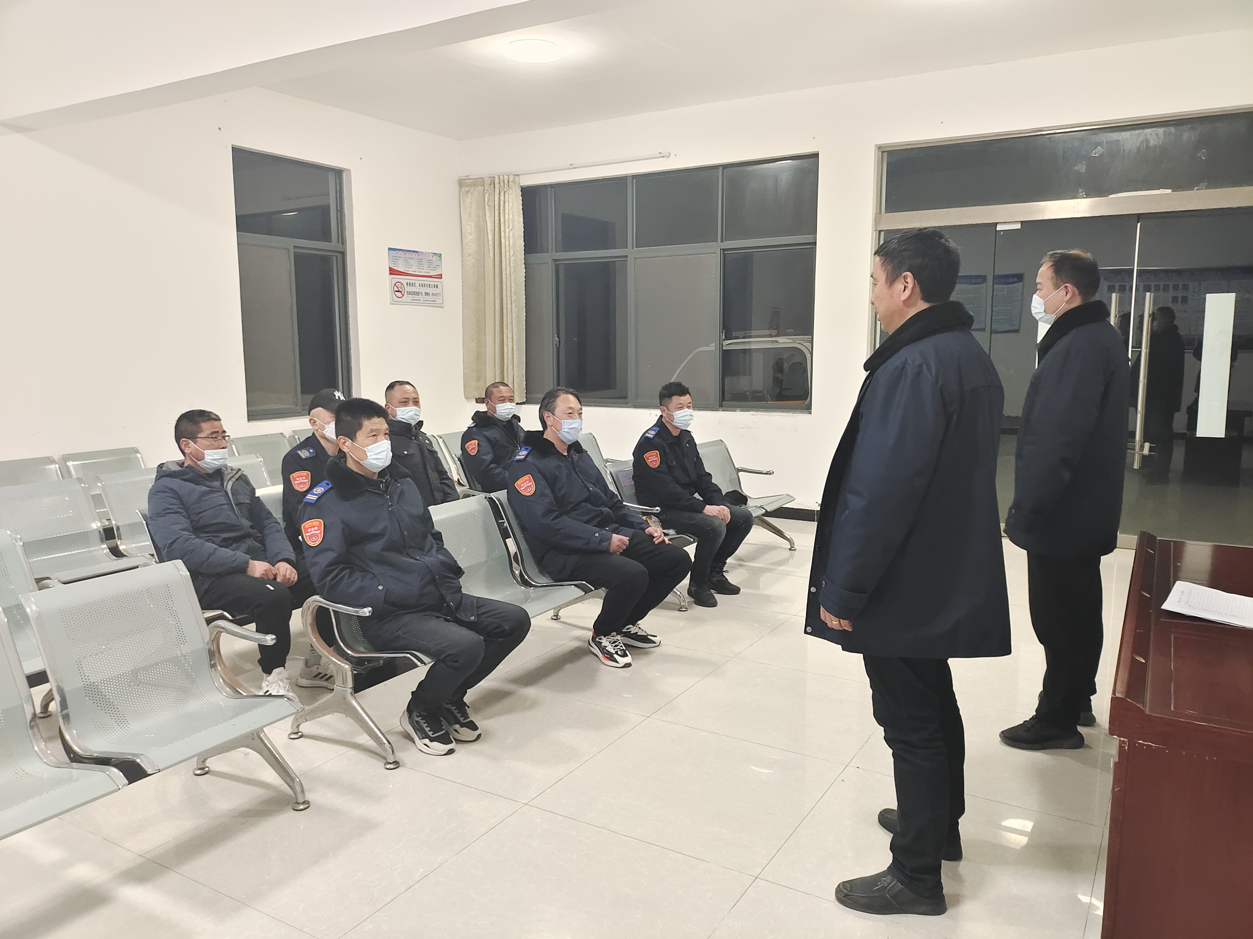 公交集團公交事業(yè)一部召開(kāi)安全合格班組會(huì )議  不斷提升安全責任