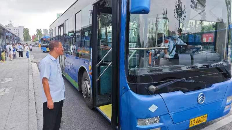 公交集團公交事業(yè)一部開(kāi)展上線(xiàn)安全檢查加強安全行車(chē)管理