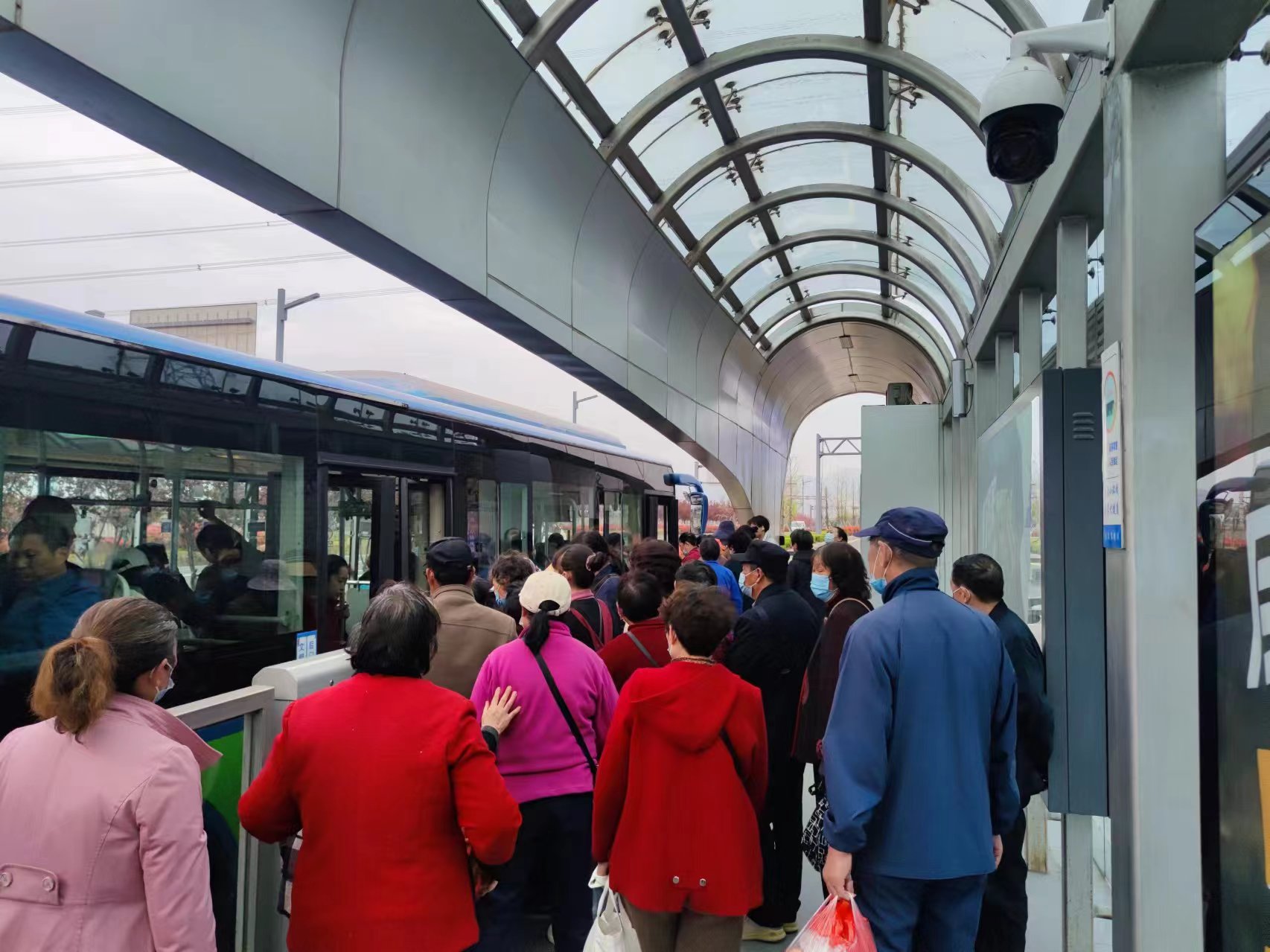 公交集團精心部署，助力市民“趕”朝陽(yáng)廟會(huì )