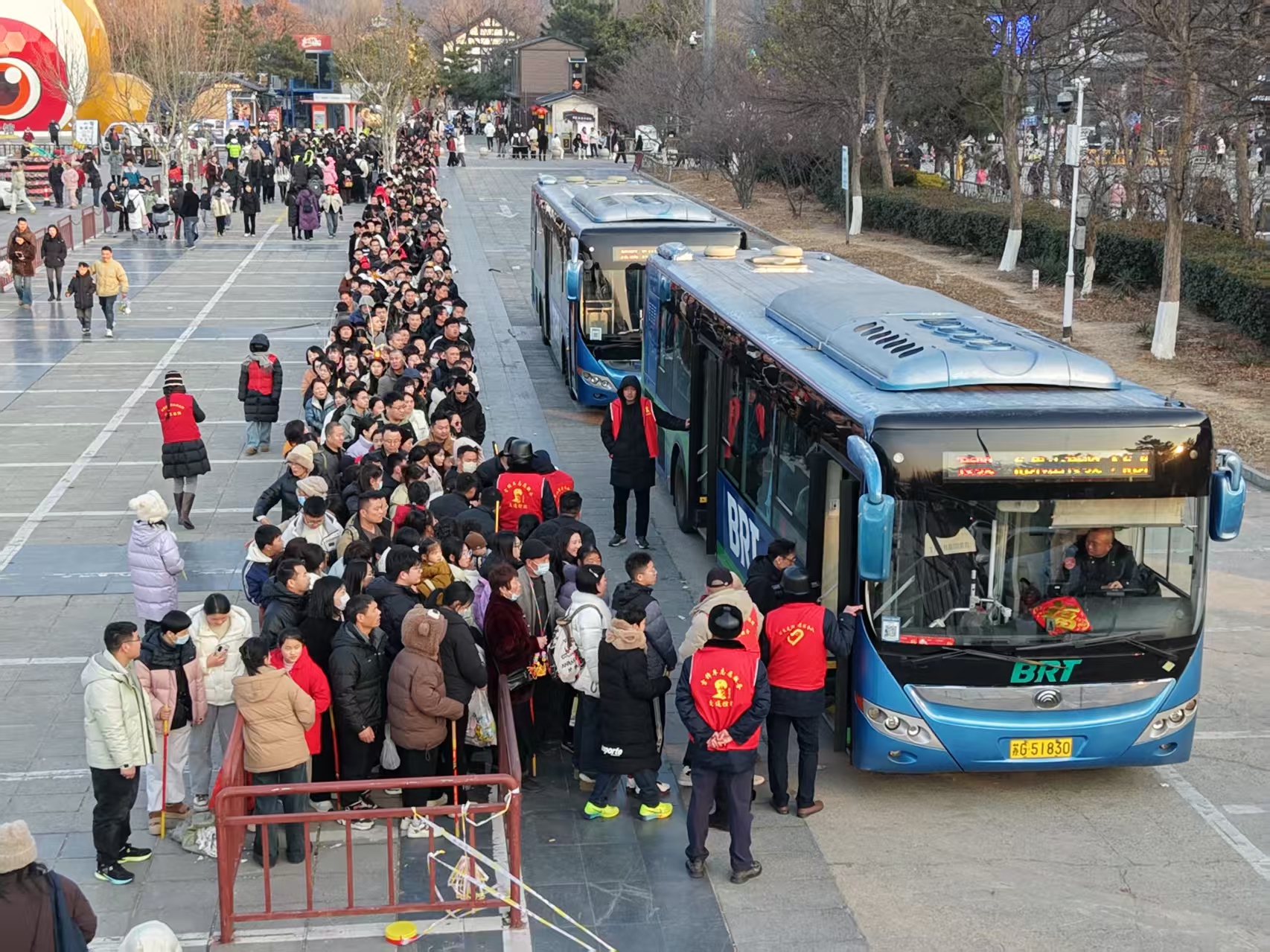 新春堅守  情滿(mǎn)旅途——公交集團全力做好春節假期交通運輸保障工作