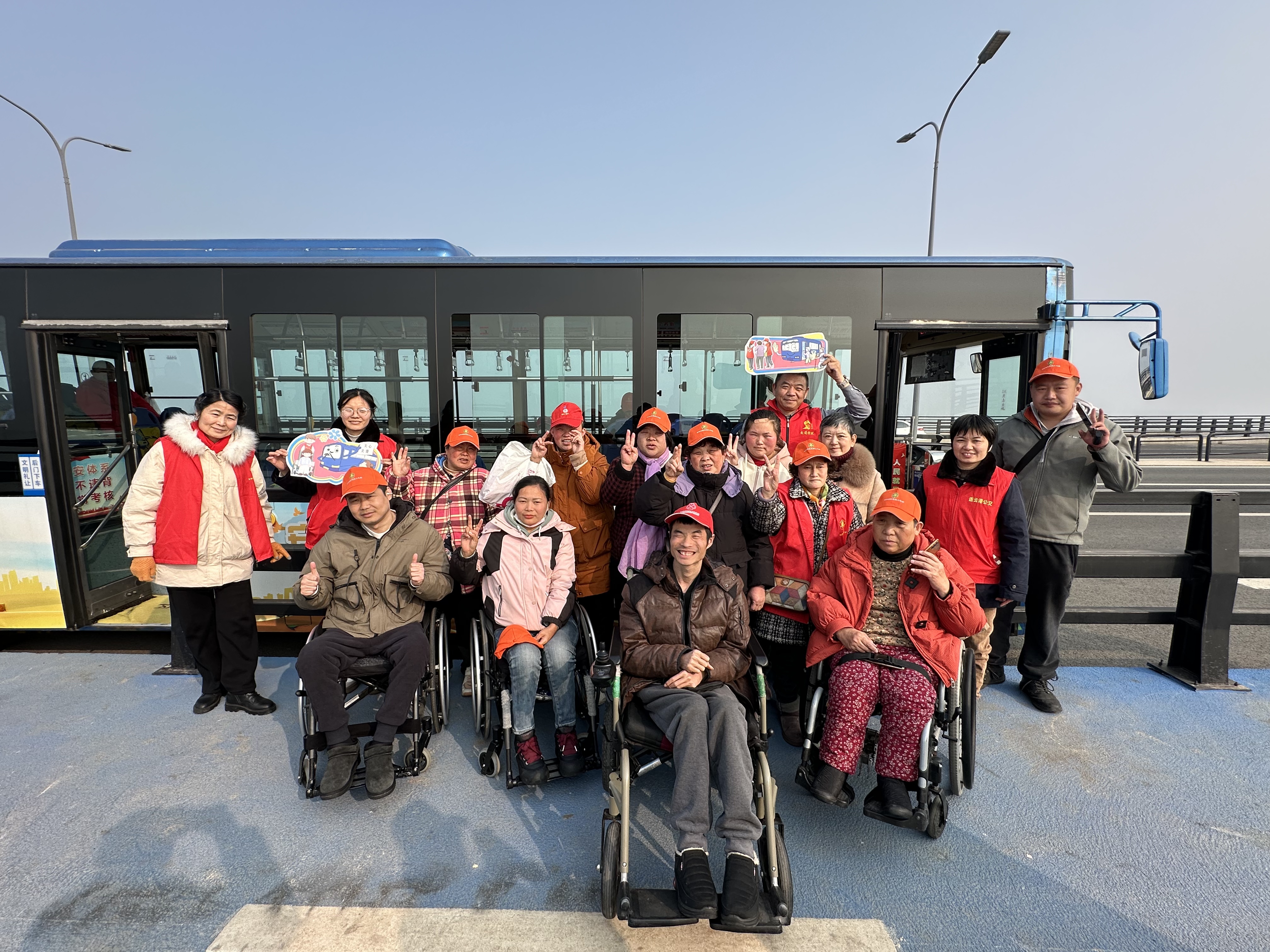 溫馨關(guān)懷，讓愛(ài)無(wú)礙同行