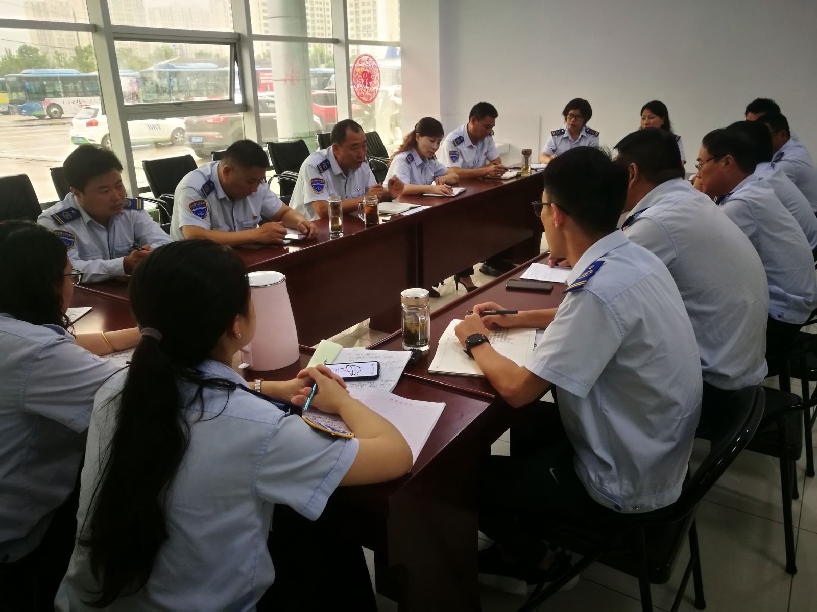 公交集團經(jīng)營(yíng)發(fā)展事業(yè)部部署落實(shí)中秋國慶期間作風(fēng)建設工作