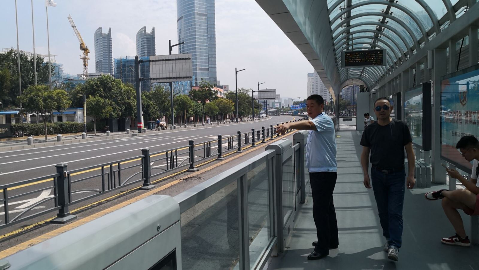 公交集團快速公司持續安全檢查 有力助推創(chuàng  )文工作開(kāi)展