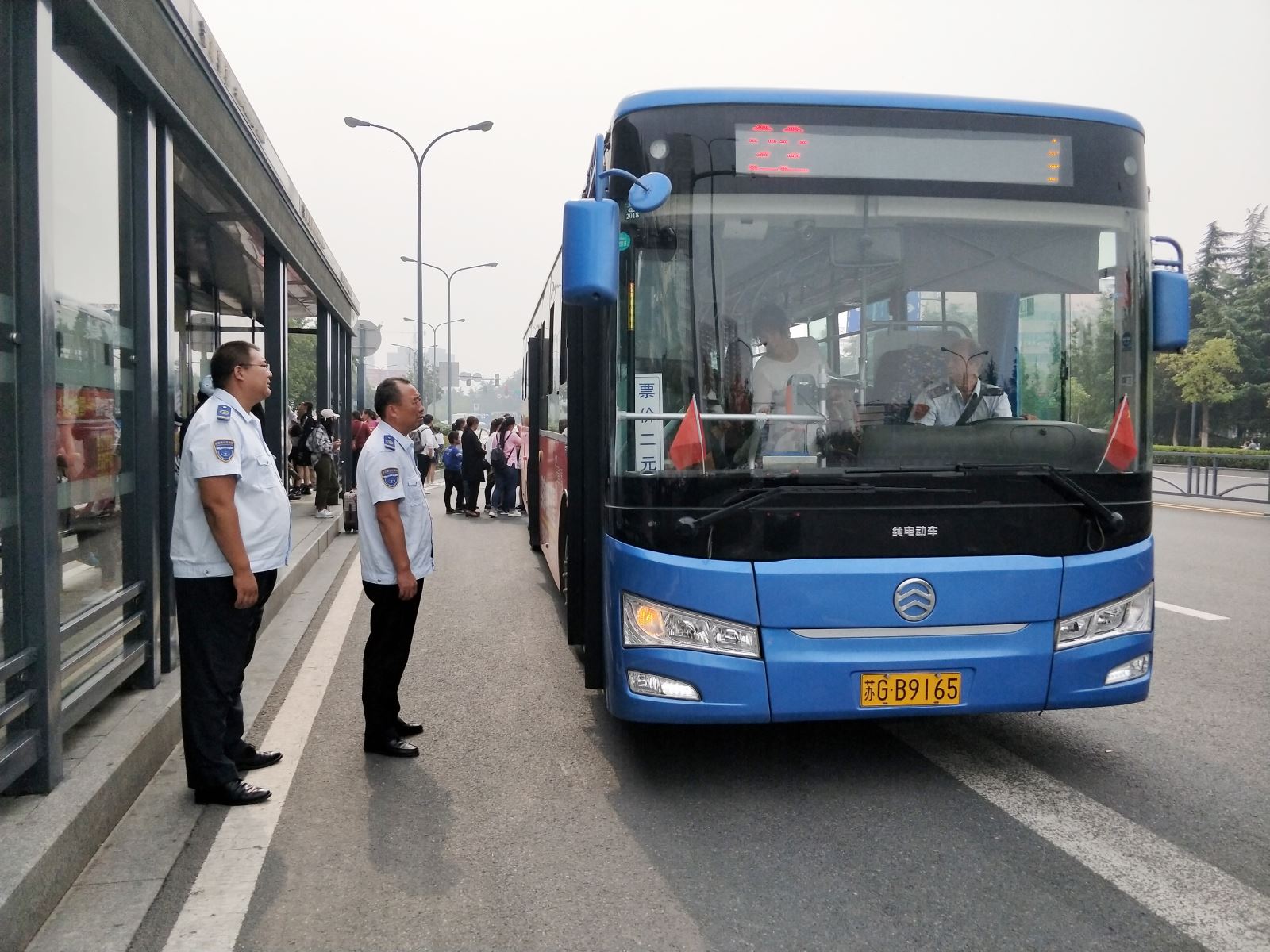 生日快樂(lè ) 公交集團與您一起共賀祖國華誕