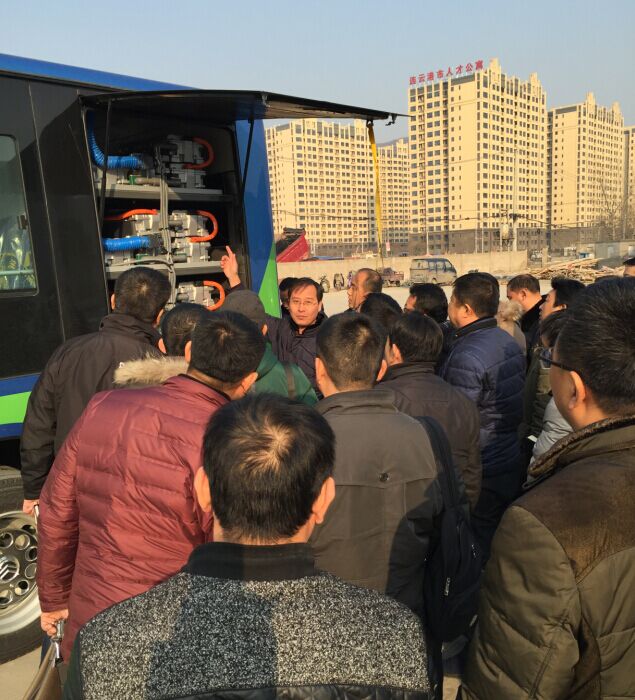 海通公交公司組織機務(wù)管理人員參加純電動(dòng)車(chē)輛安全使用培訓會(huì )議