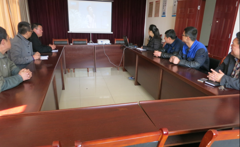 公交大浦廠(chǎng)開(kāi)展黨員固定學(xué)習日活動(dòng)