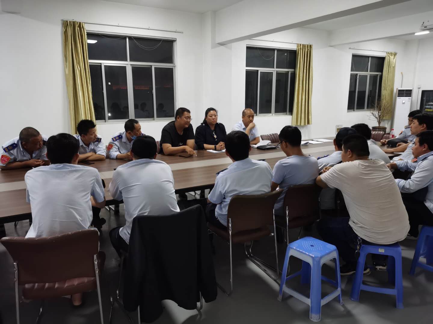 公交集團公交事業(yè)一部 創(chuàng  )新方式強化安全生產(chǎn)月宣傳活動(dòng)