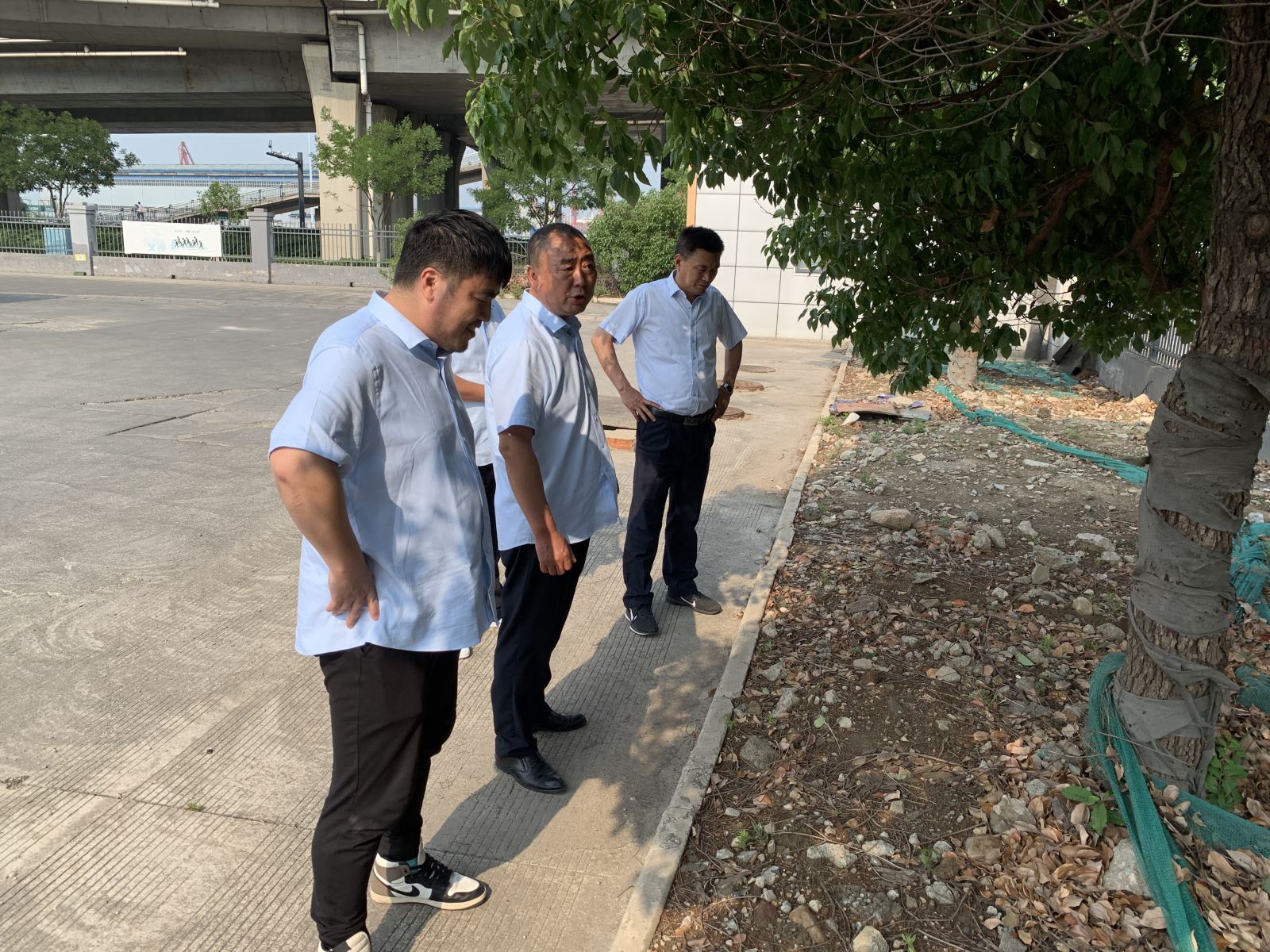 公交集團公交事業(yè)二部開(kāi)展創(chuàng  )文專(zhuān)項大檢查