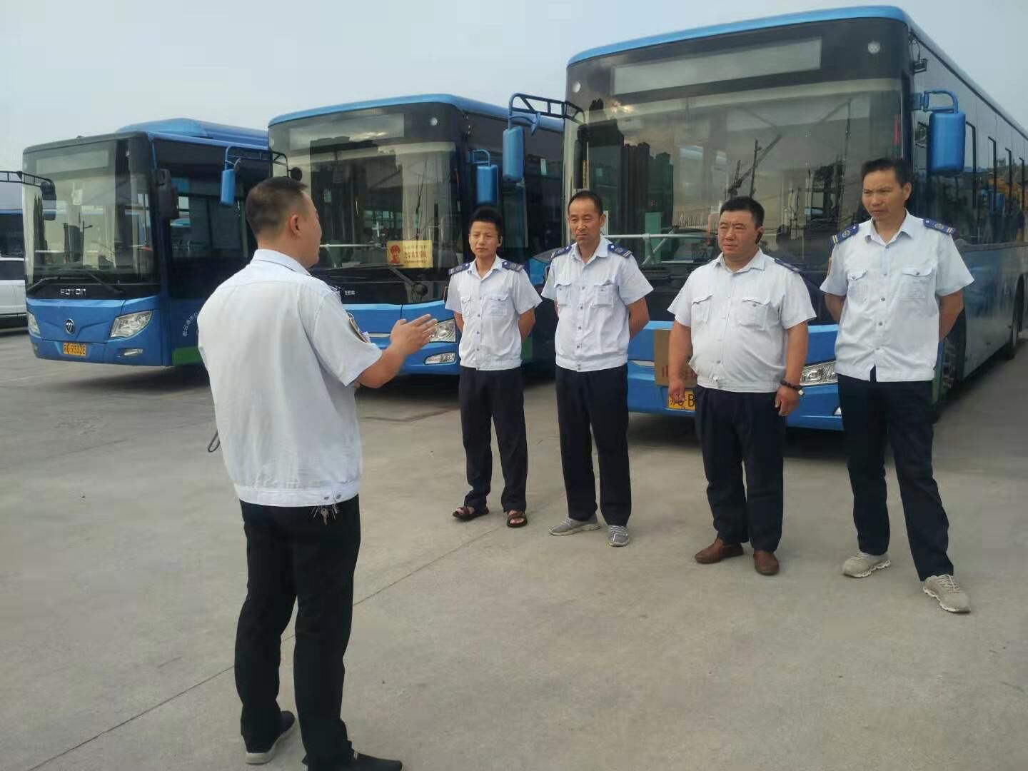 公交集團公交事業(yè)一部圓滿(mǎn)完成華杰實(shí)驗學(xué)校定制公交業(yè)務(wù)