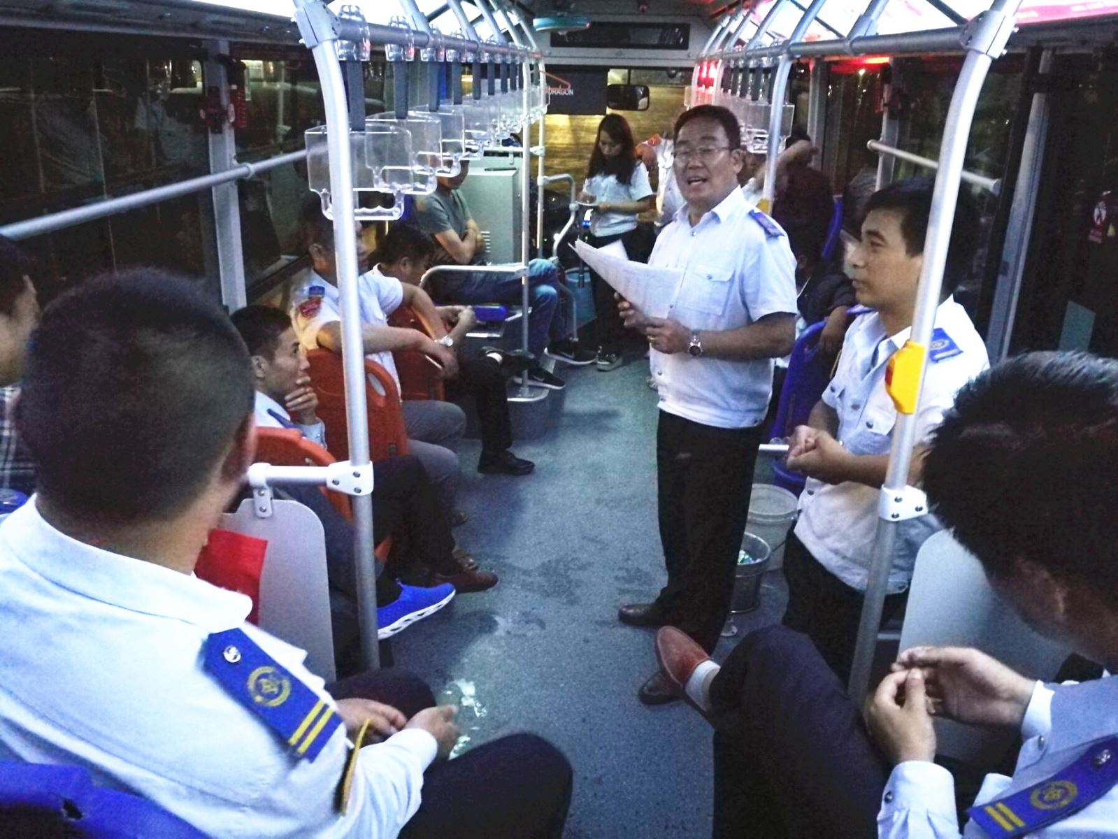 公交集團海通公交公司召開(kāi)創(chuàng  )文檢查整改專(zhuān)項會(huì )議