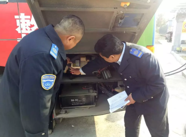 筑牢安全生產(chǎn)防護網(wǎng) 公交集團海通公交公司持續開(kāi)展安全大檢查