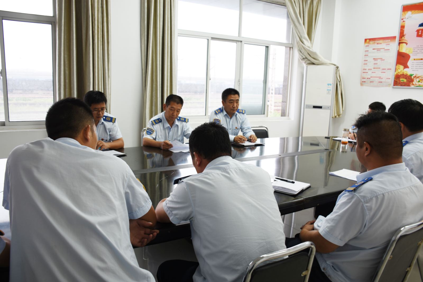 公交集團東部公司召開(kāi)中秋、國慶期間廉政建設工作專(zhuān)題會(huì )議