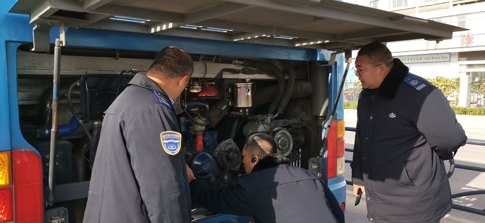 公交集團公交事業(yè)一部開(kāi)展車(chē)輛創(chuàng  )文綜合大檢查