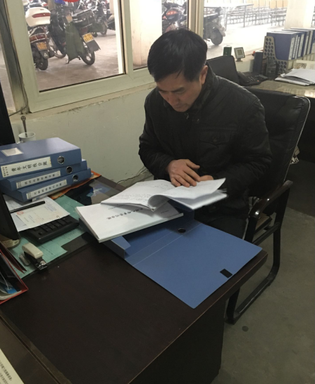 公交新浦公司對車(chē)隊基礎臺賬進(jìn)行檢查