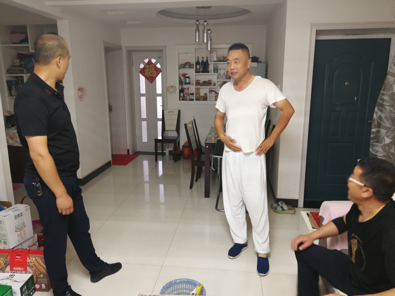 公交集團海通公交公司慰問(wèn)119路生病駕駛員萬(wàn)發(fā)文