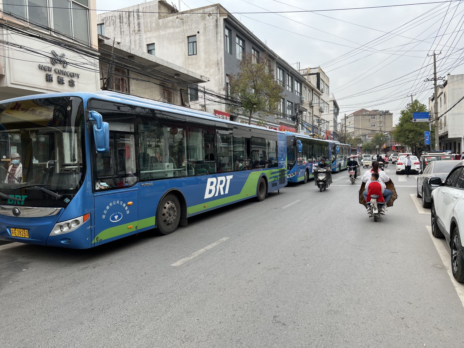 公交集團快速公交事業(yè)部圓滿(mǎn)完成板浦中學(xué)定制公交任務(wù)