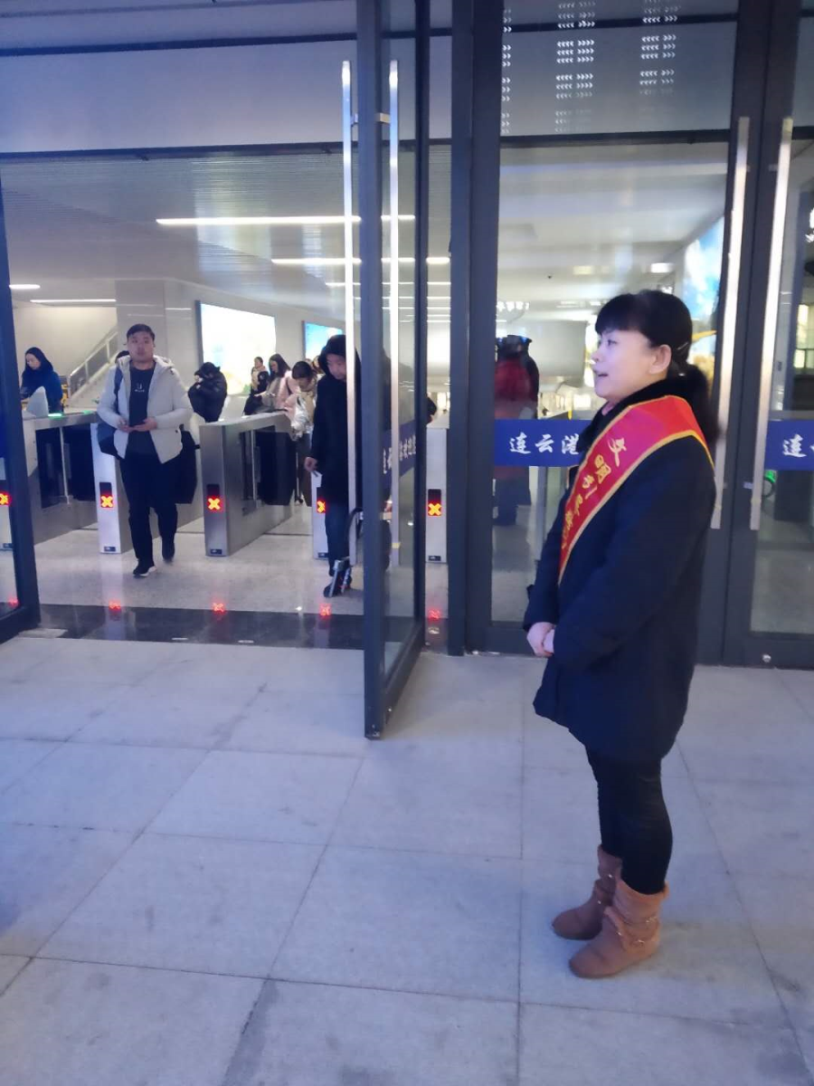 公交集團組織開(kāi)展公交出行文明導乘服務(wù)活動(dòng)