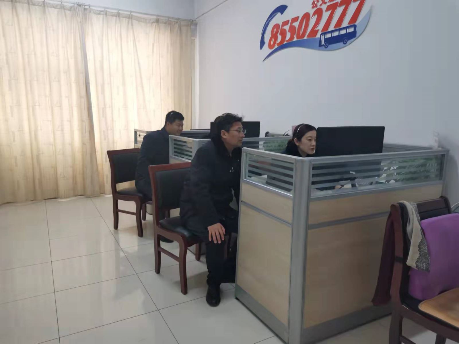 公交集團“傾聽(tīng)民意、為民解難”暨“我當一天話(huà)務(wù)員”活動(dòng)圓滿(mǎn)結束