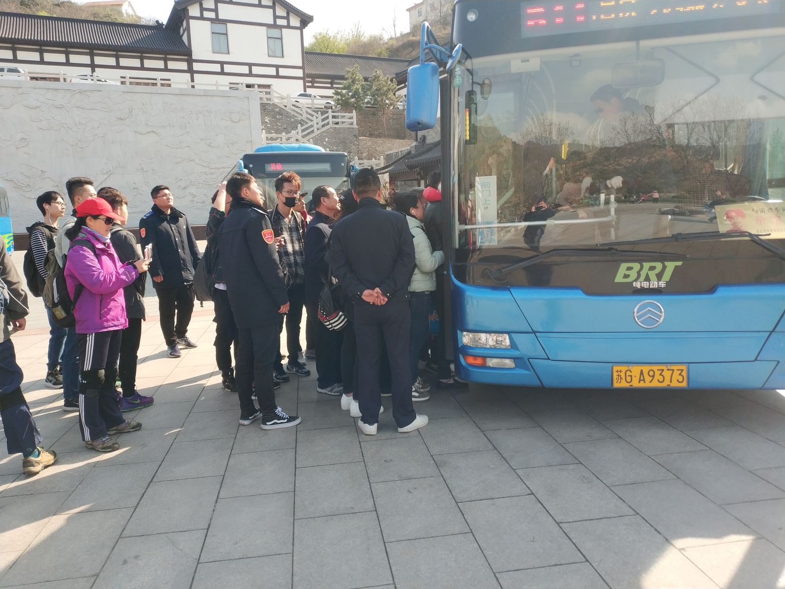 公交集團“元旦”小長(cháng)假交通運輸保障工作圓滿(mǎn)完成