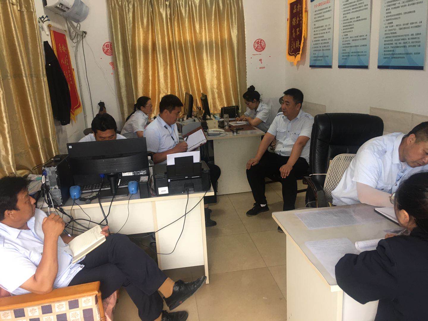 公交集團公交事業(yè)一部召開(kāi)創(chuàng  )文工作會(huì )議