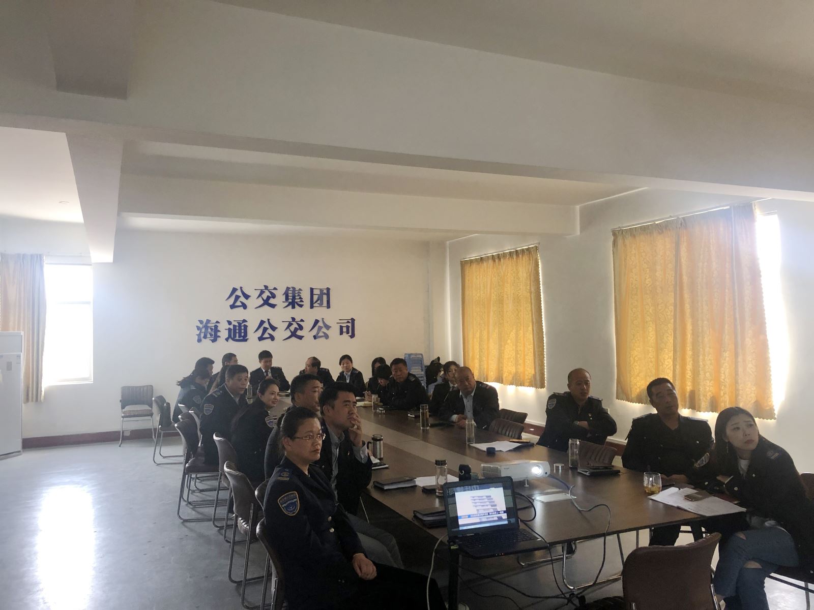 公交集團公交事業(yè)一部召開(kāi)作風(fēng)建設工作會(huì )議