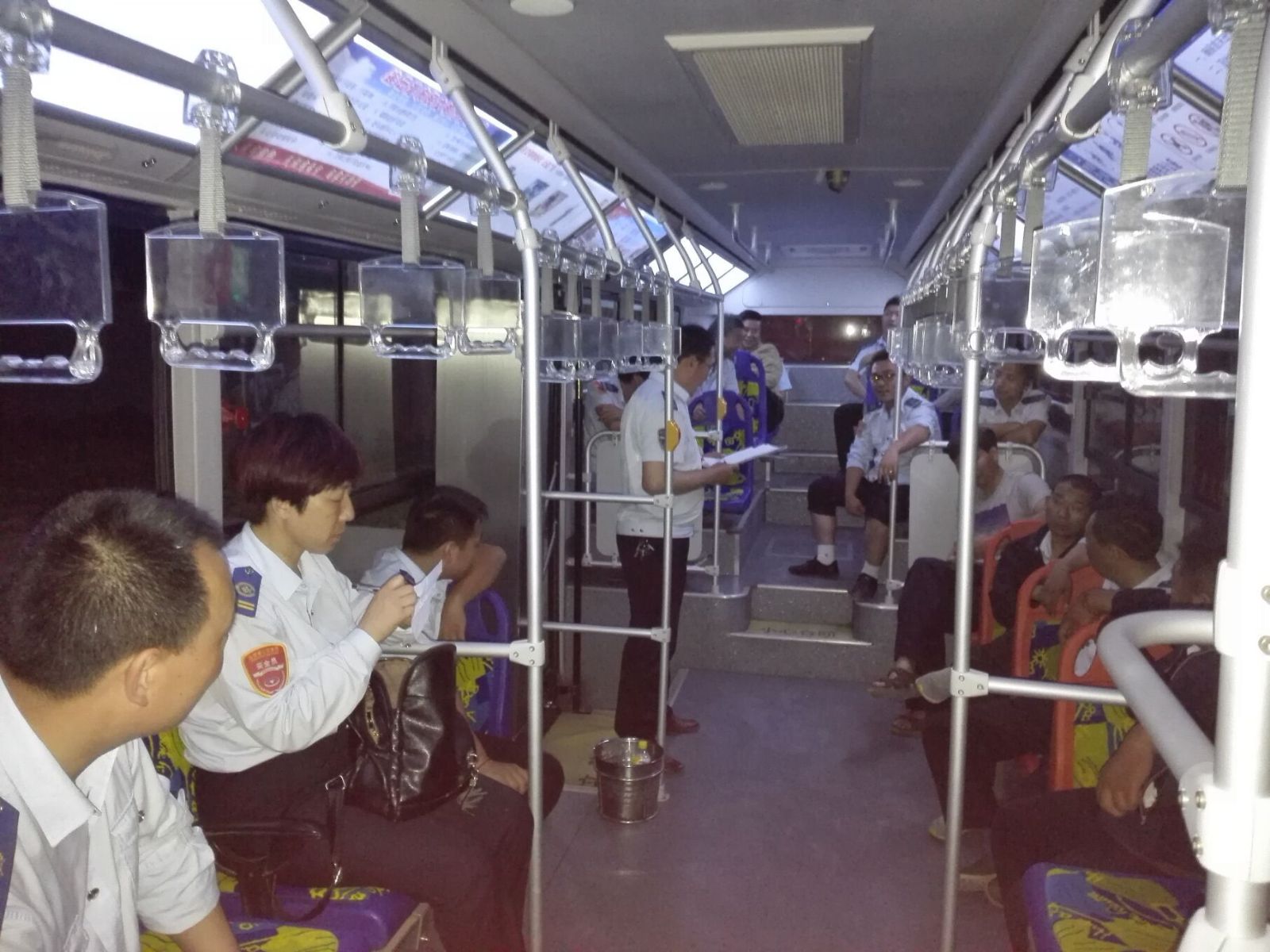 公交集團海通公交公司召開(kāi)駕駛員單線(xiàn)會(huì )議