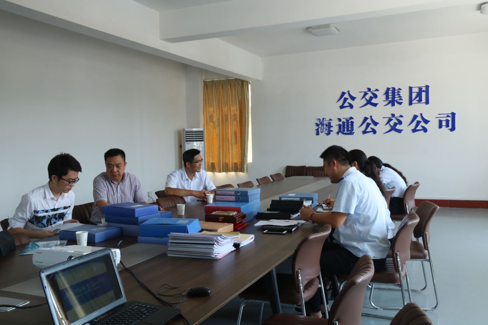 市文明辦工作組到公交集團海通公交公司驗收市級文明單位創(chuàng  )建工作