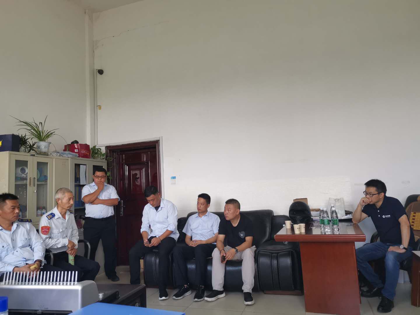 快速公交事業(yè)部西城分公司開(kāi)展主動(dòng)防控現場(chǎng)會(huì )