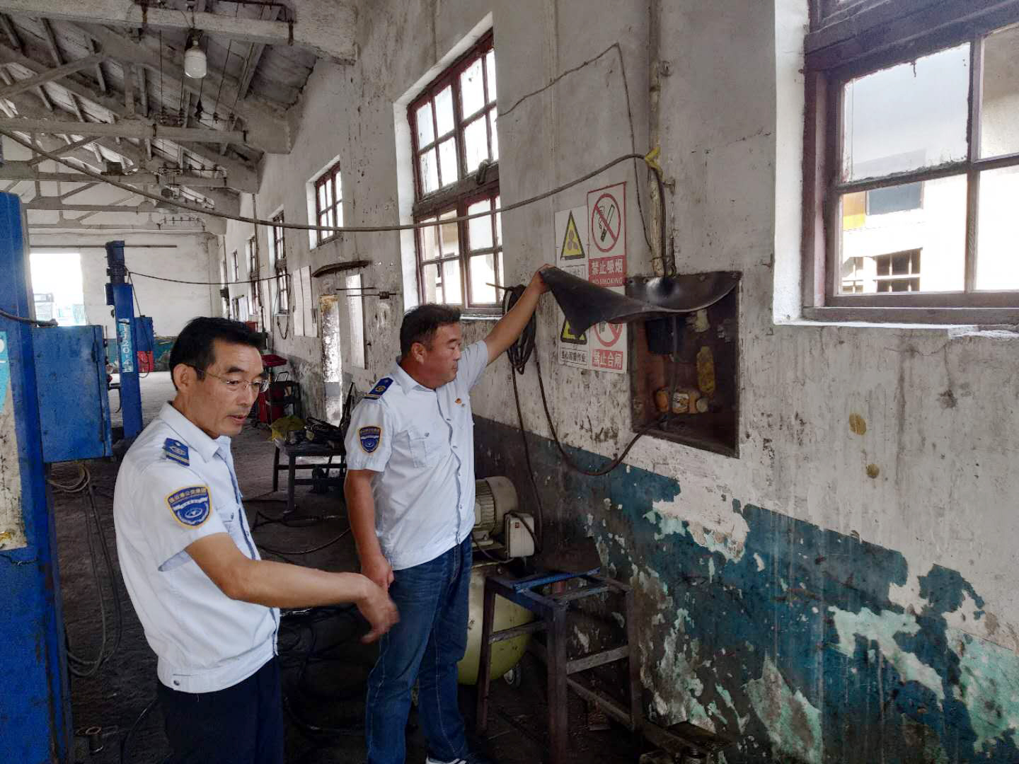 公交集團汽服公司開(kāi)展國慶節前安全生產(chǎn)檢查工作