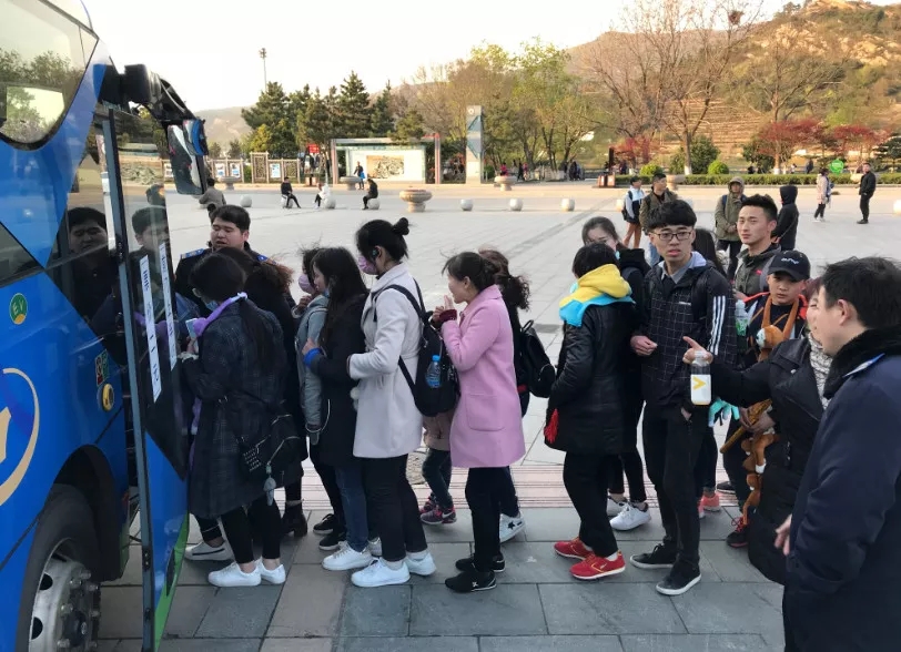 加密班次加強管理 公交集團清明節小長(cháng)假確保乘客平穩出行