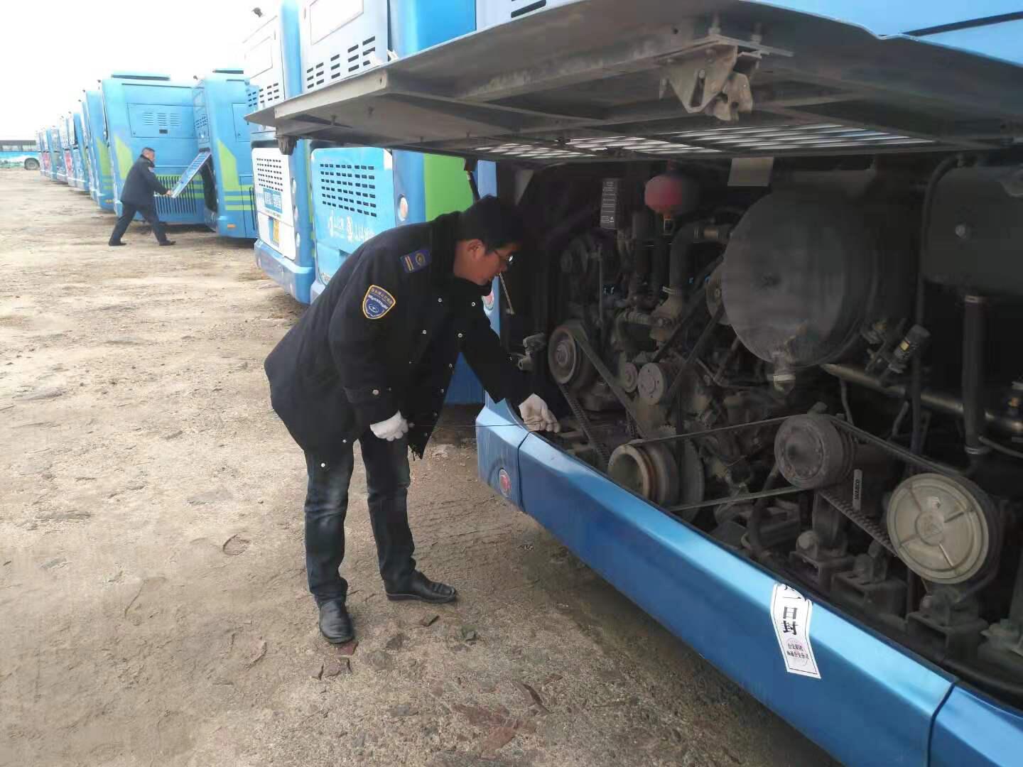 公交集團公交事業(yè)一部開(kāi)展“事故隱患排查月”專(zhuān)項檢查