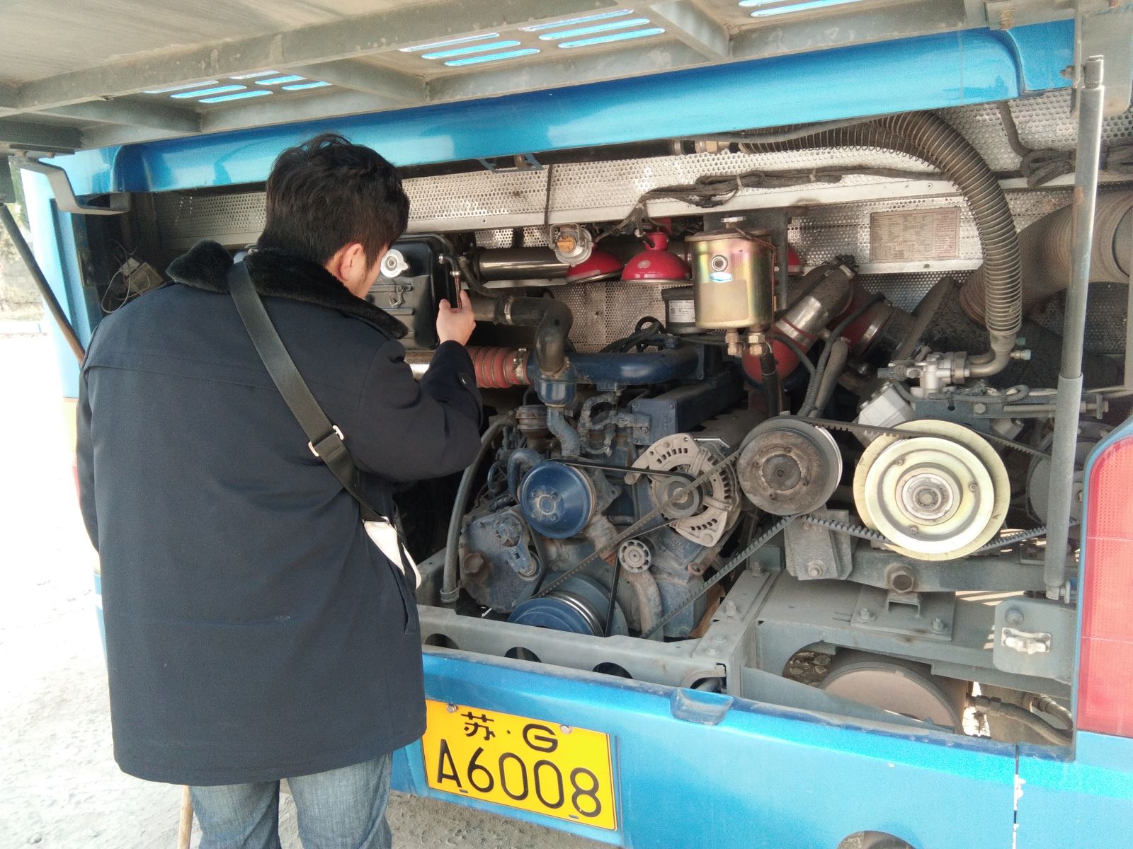 公交集團公交事業(yè)一部開(kāi)展車(chē)輛機務(wù)大檢查