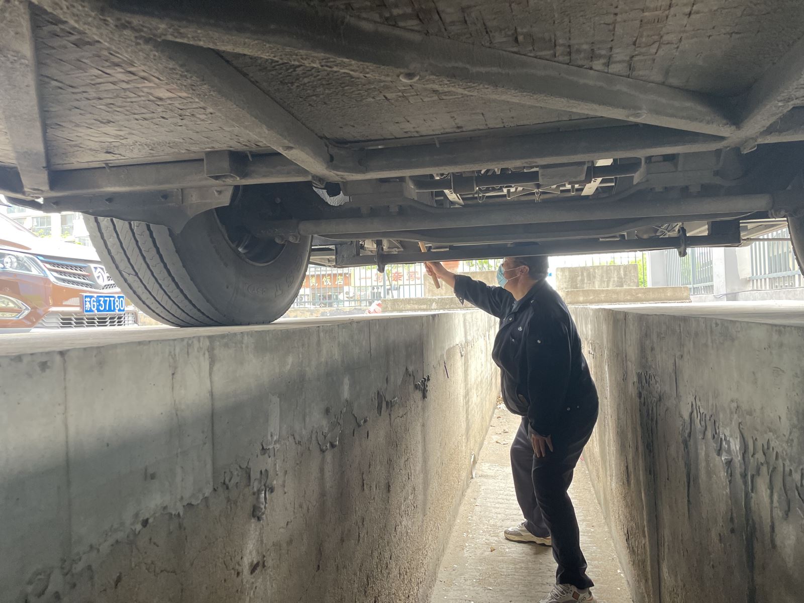 公交集團公交事業(yè)二部開(kāi)展五一節前機務(wù)專(zhuān)項大檢查