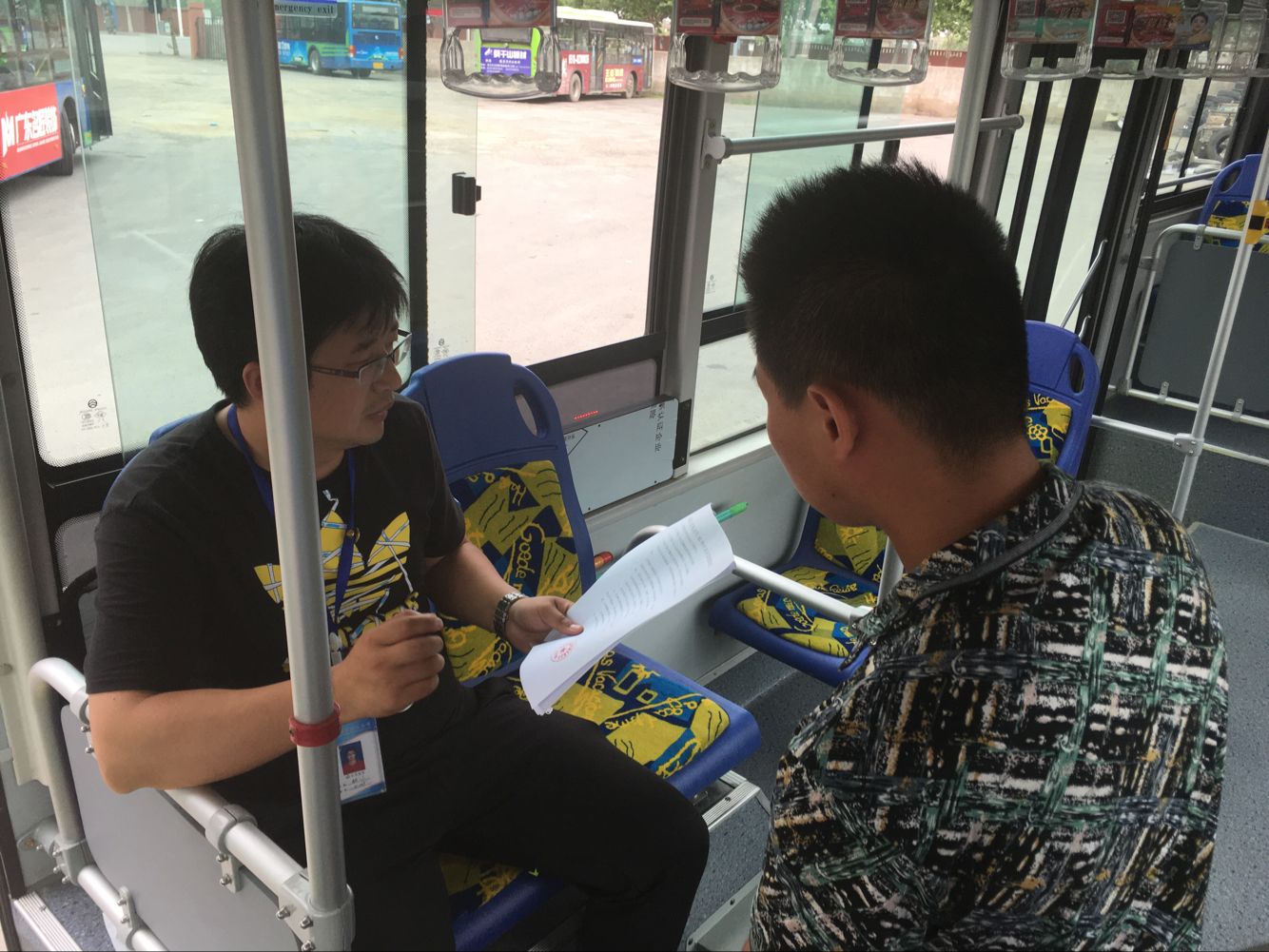 公交新浦公司開(kāi)展安全生產(chǎn)咨詢(xún)日活動(dòng)