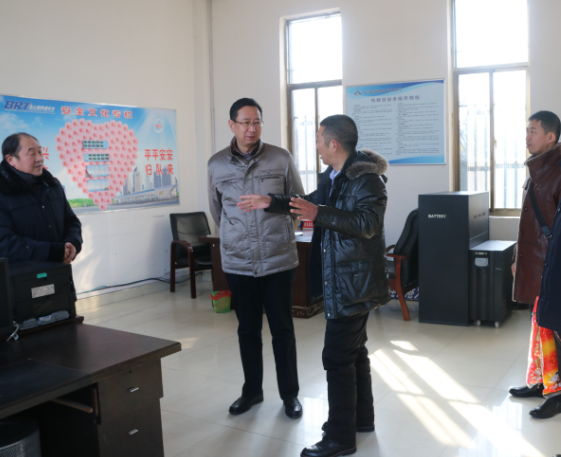 海通公交領(lǐng)導春節走訪(fǎng)慰問(wèn)基層單位