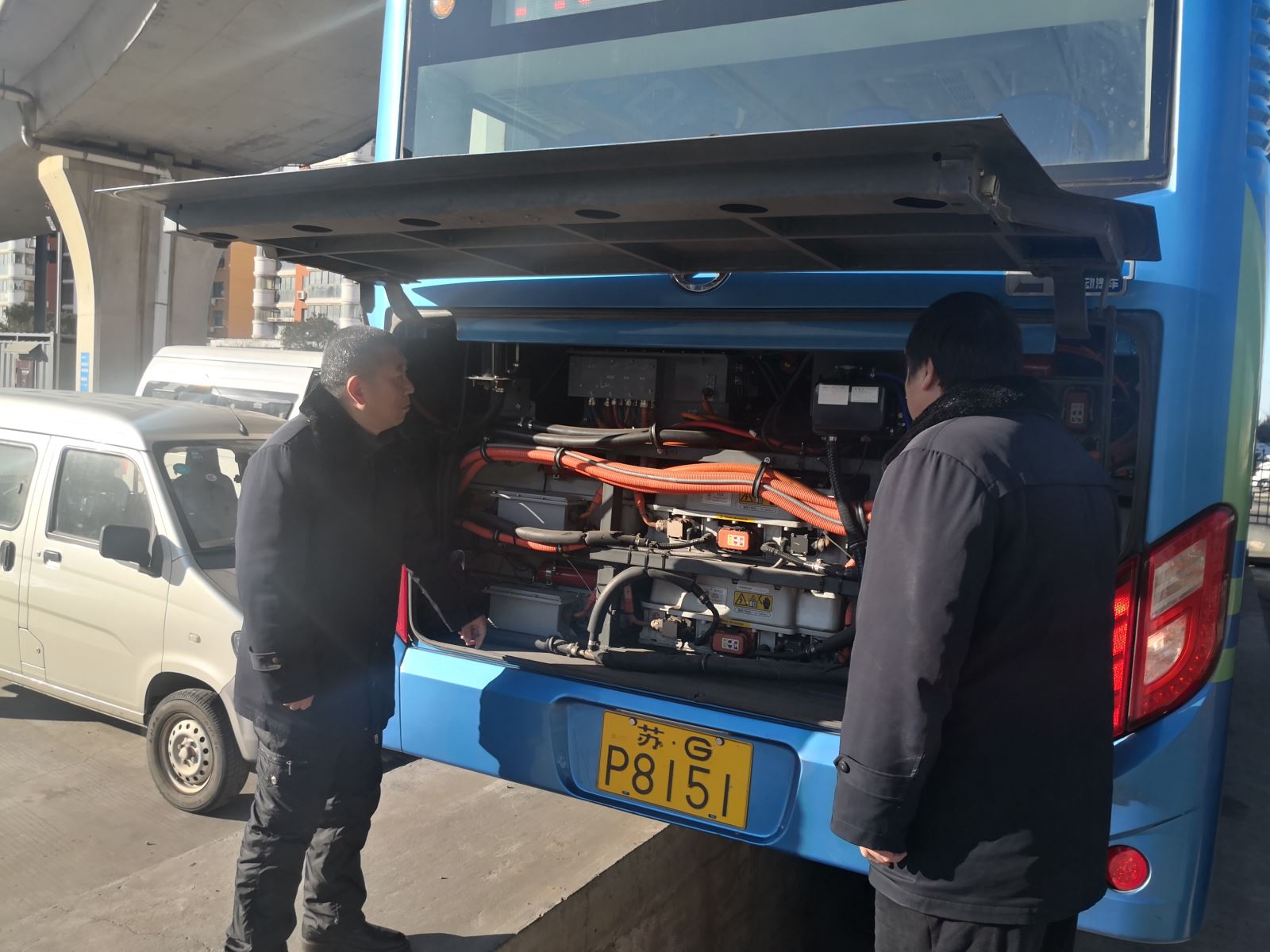 公交集團公交事業(yè)二部開(kāi)展春運前安全生產(chǎn)大檢查