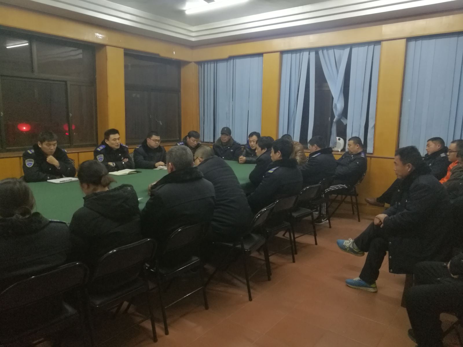 公交集團經(jīng)營(yíng)發(fā)展事業(yè)部組織召開(kāi)“隱患排查月”專(zhuān)題會(huì )議