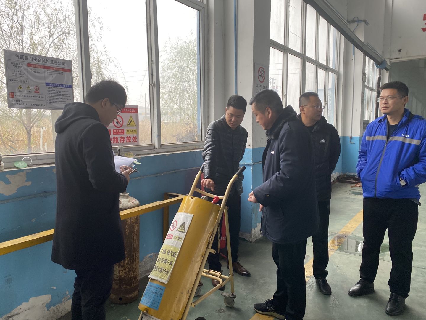 公交集團機務(wù)技術(shù)事業(yè)部開(kāi)展冬季安全生產(chǎn)大檢查工作