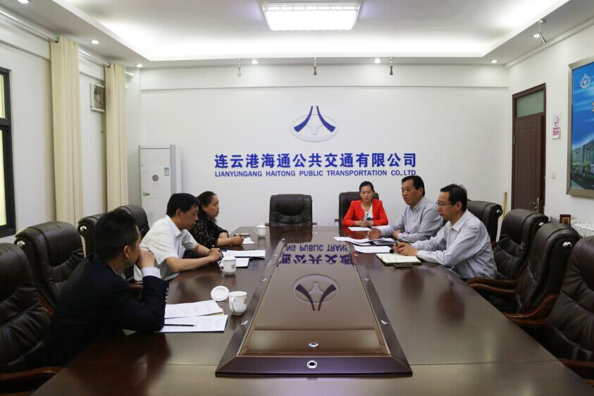 市交通控股集團創(chuàng  )衛督查組對海通公交創(chuàng  )衛開(kāi)展工作進(jìn)行現場(chǎng)督查