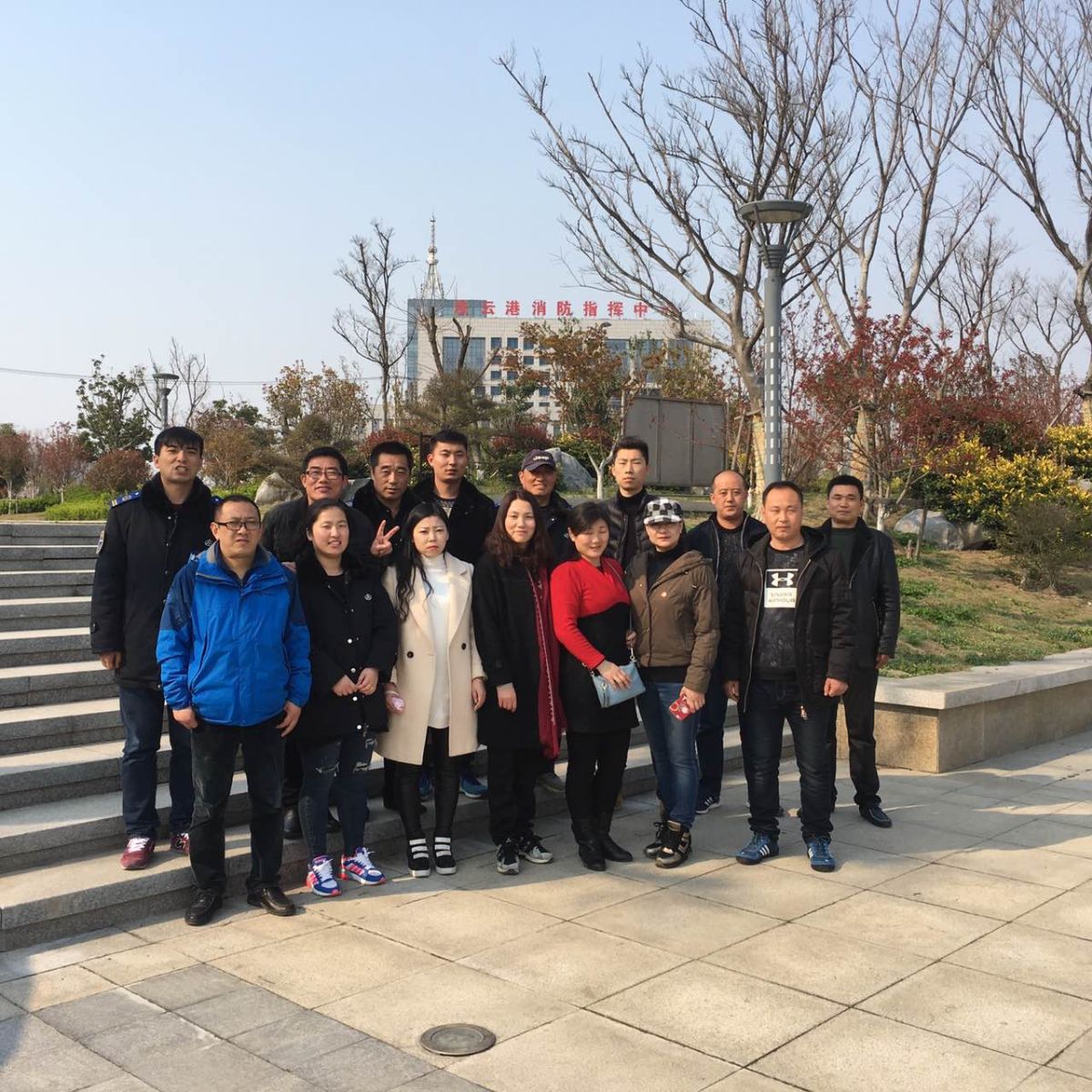 公交新浦公司開(kāi)展應急救援隊伍體能訓練