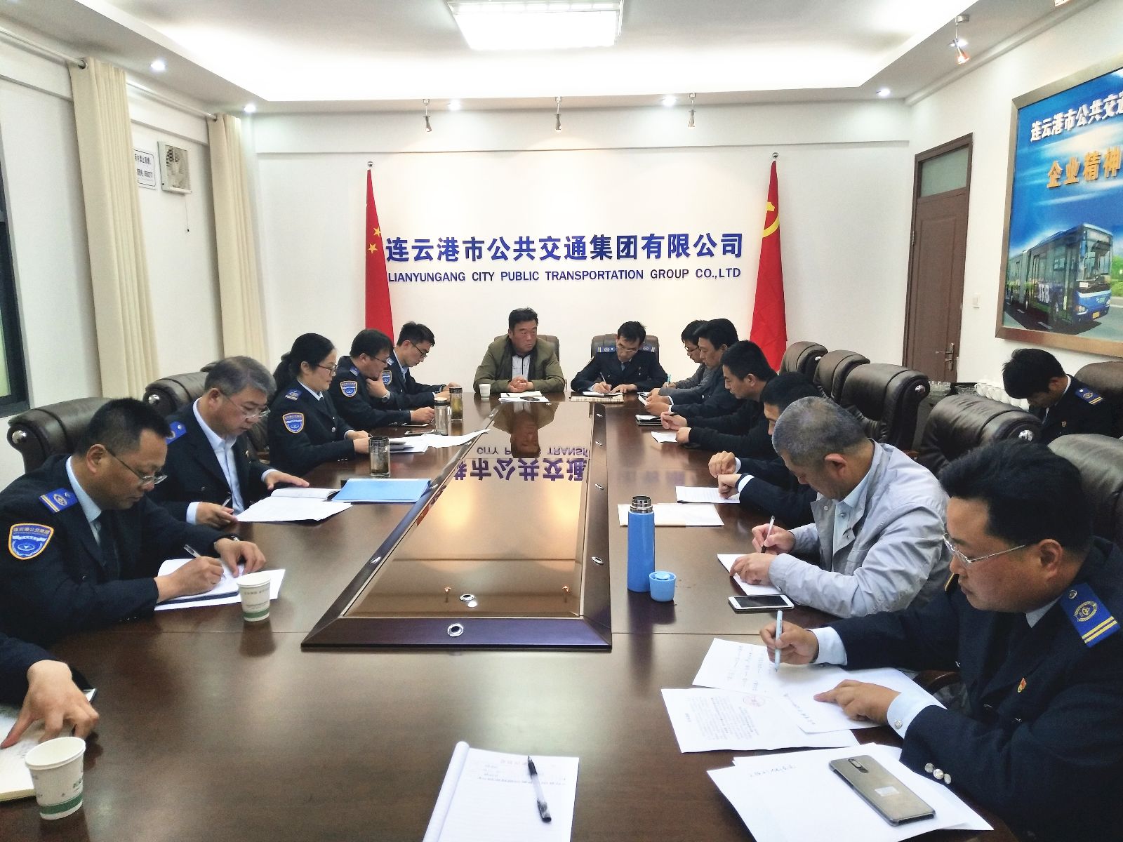 公交集團召開(kāi)機務(wù)調研會(huì )