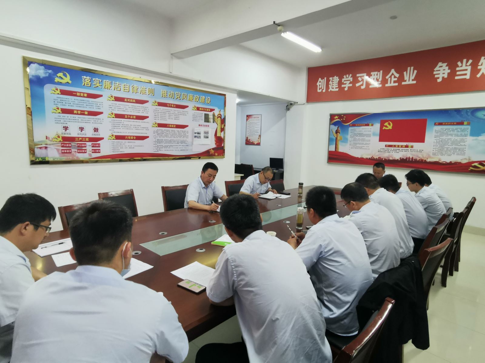 公交集團召開(kāi)機務(wù)管理工作會(huì )議