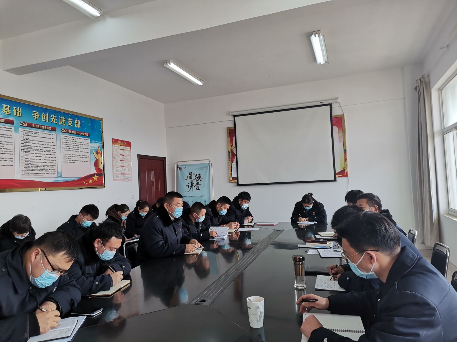 公交集團公交事業(yè)二部召開(kāi)2021年春運動(dòng)員會(huì )