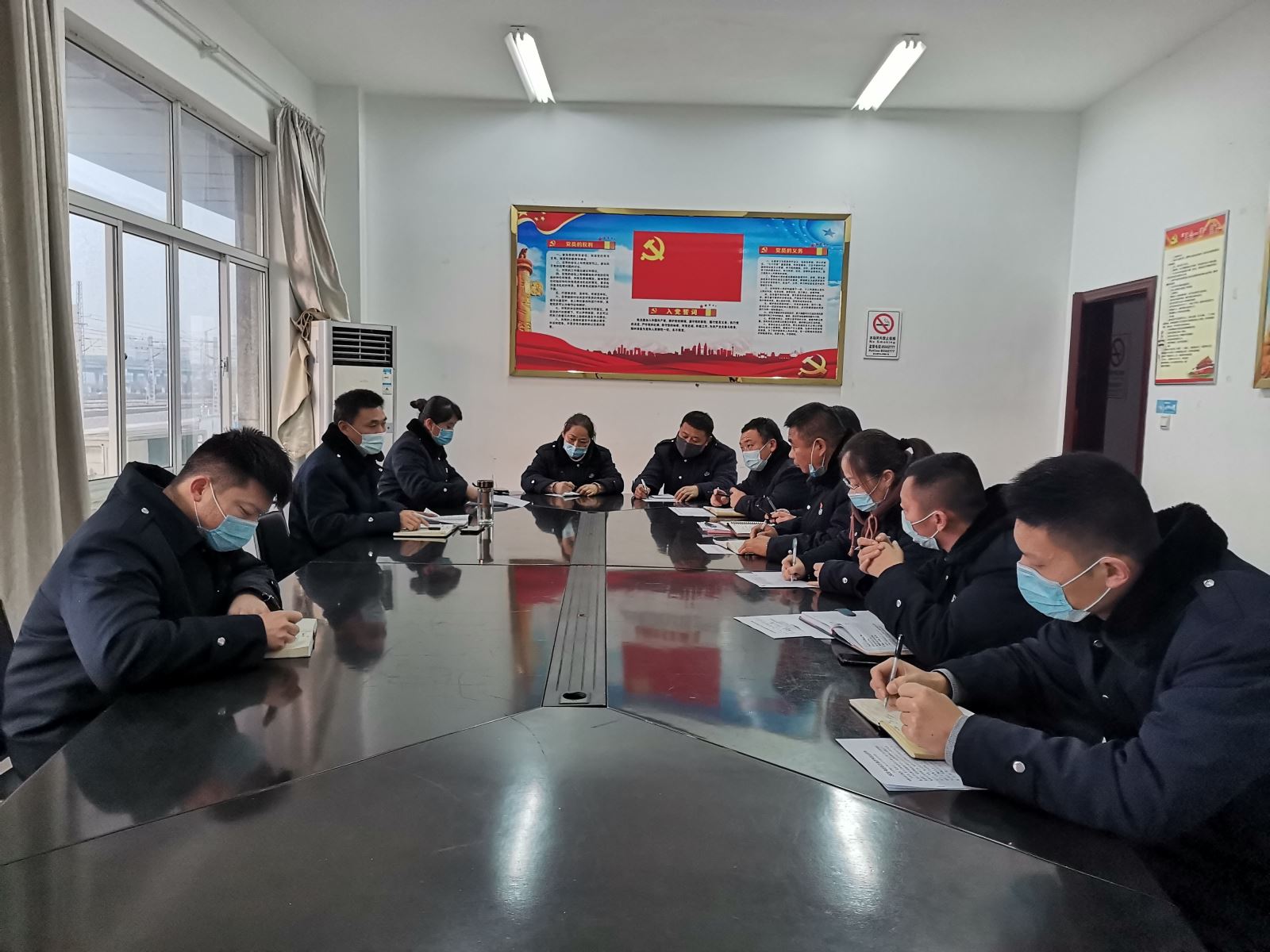 公交集團公交事業(yè)二部召開(kāi)2021年首次安全、機務(wù)工作專(zhuān)題會(huì )議