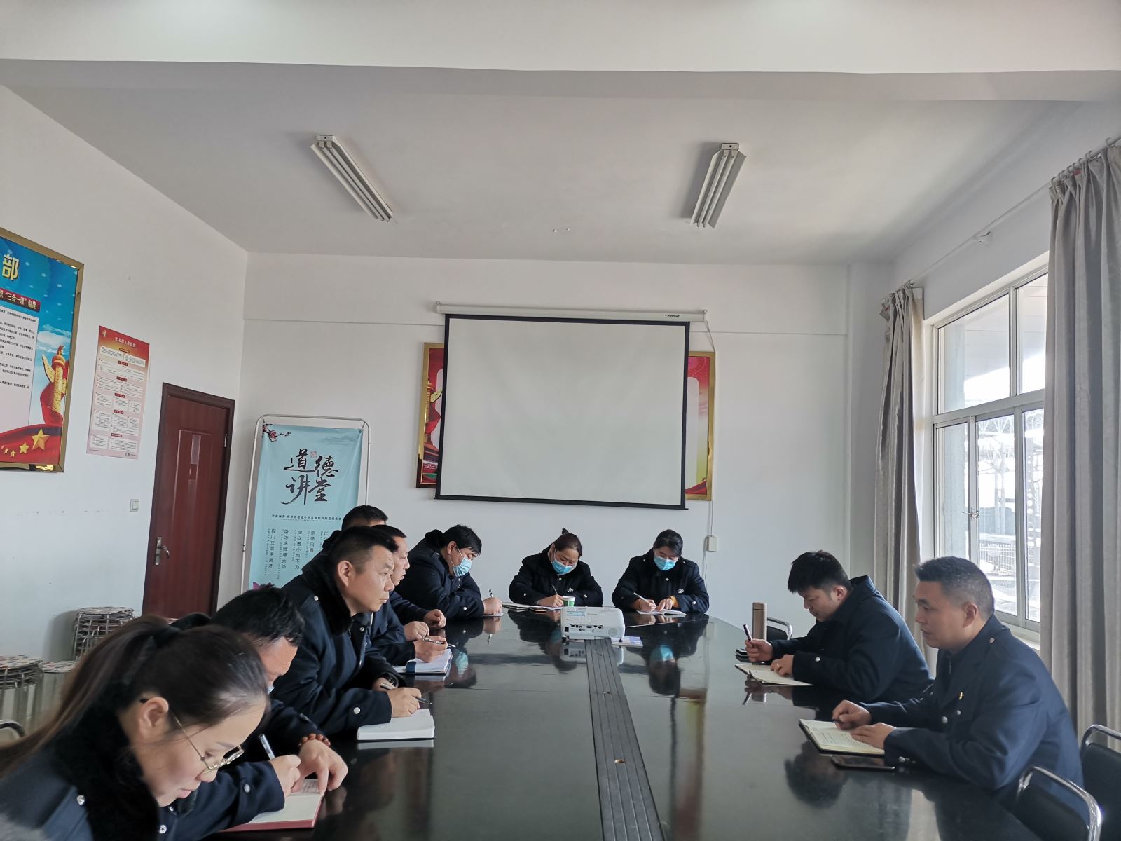 公交集團公交事業(yè)二部召開(kāi)安全機務(wù)專(zhuān)題會(huì )議