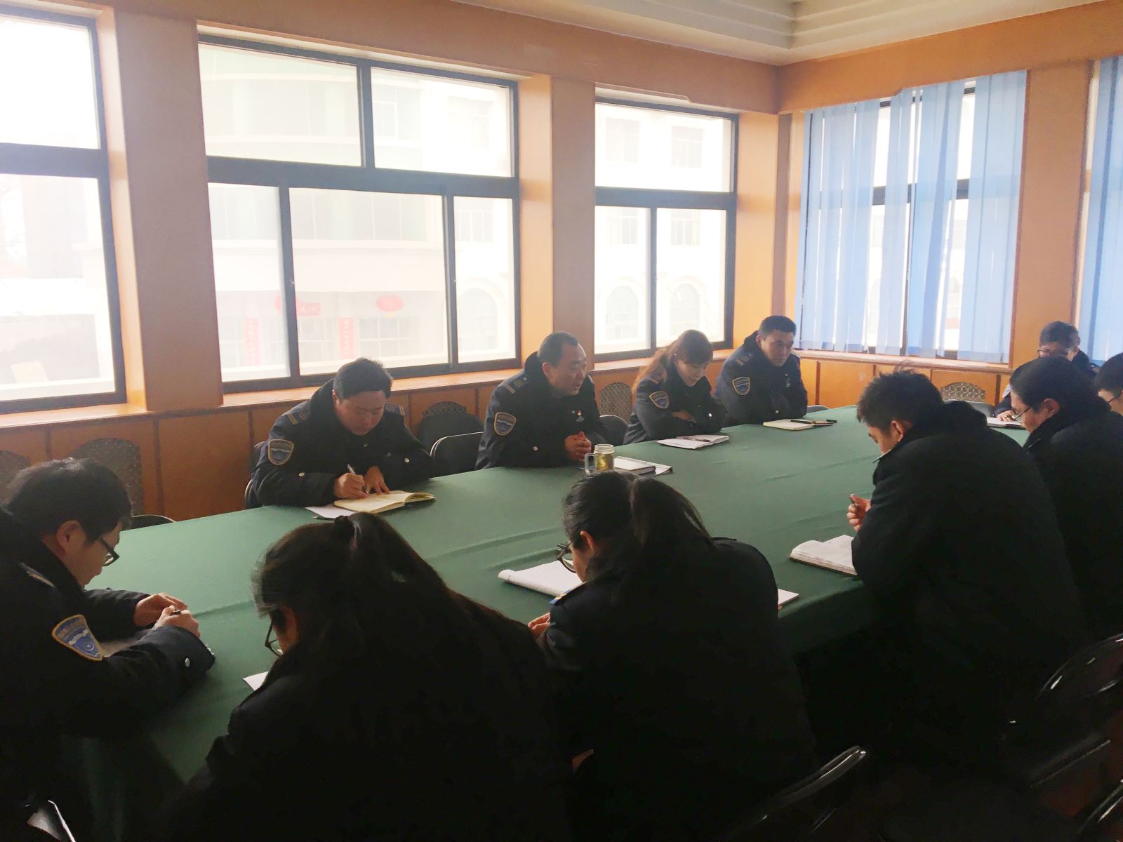 公交集團經(jīng)營(yíng)發(fā)展事業(yè)部召開(kāi)節后“收心會(huì )”