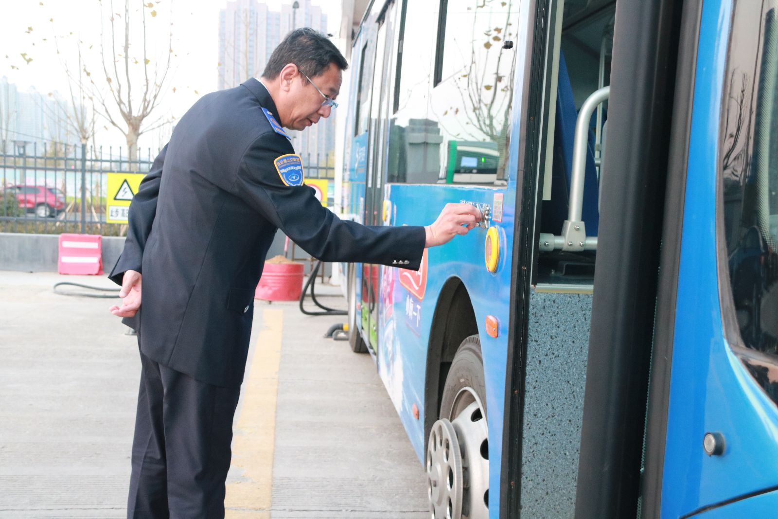 公交集團多項舉措認真做好創(chuàng  )文創(chuàng  )衛工作