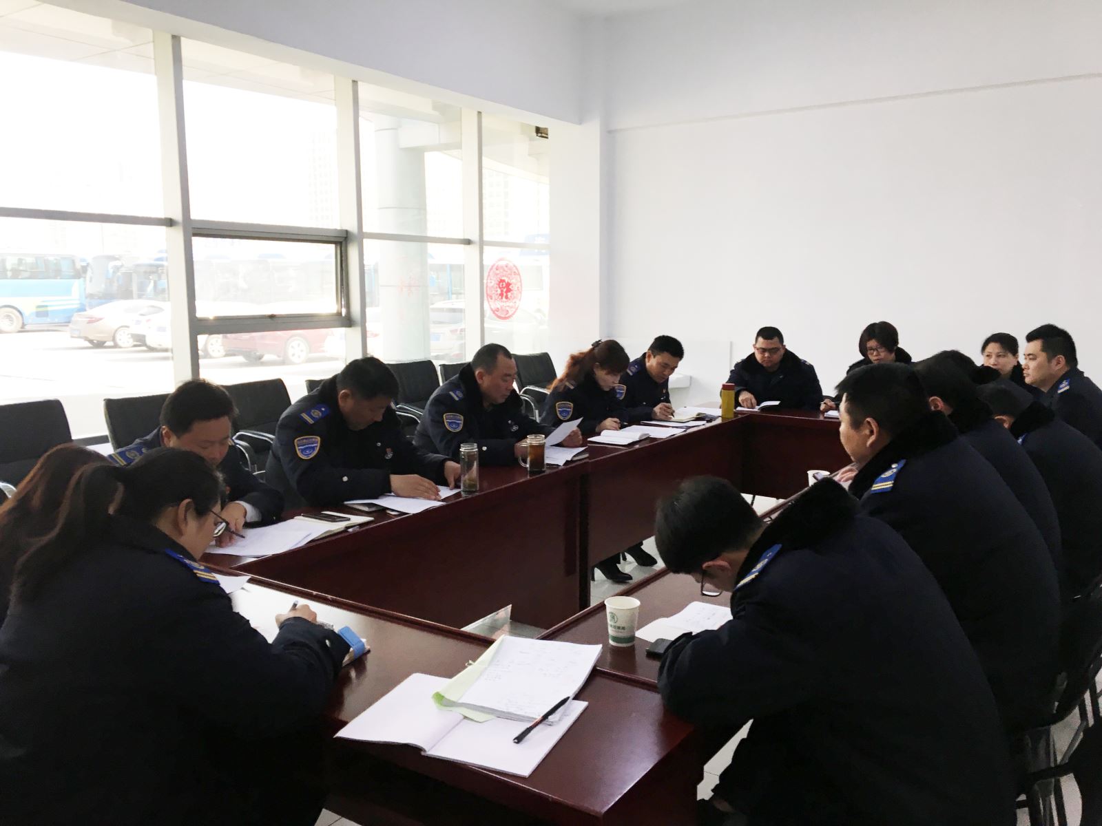 公交集團經(jīng)營(yíng)發(fā)展事業(yè)部扎實(shí)做好“清明節”期間黨風(fēng)廉政建設工作