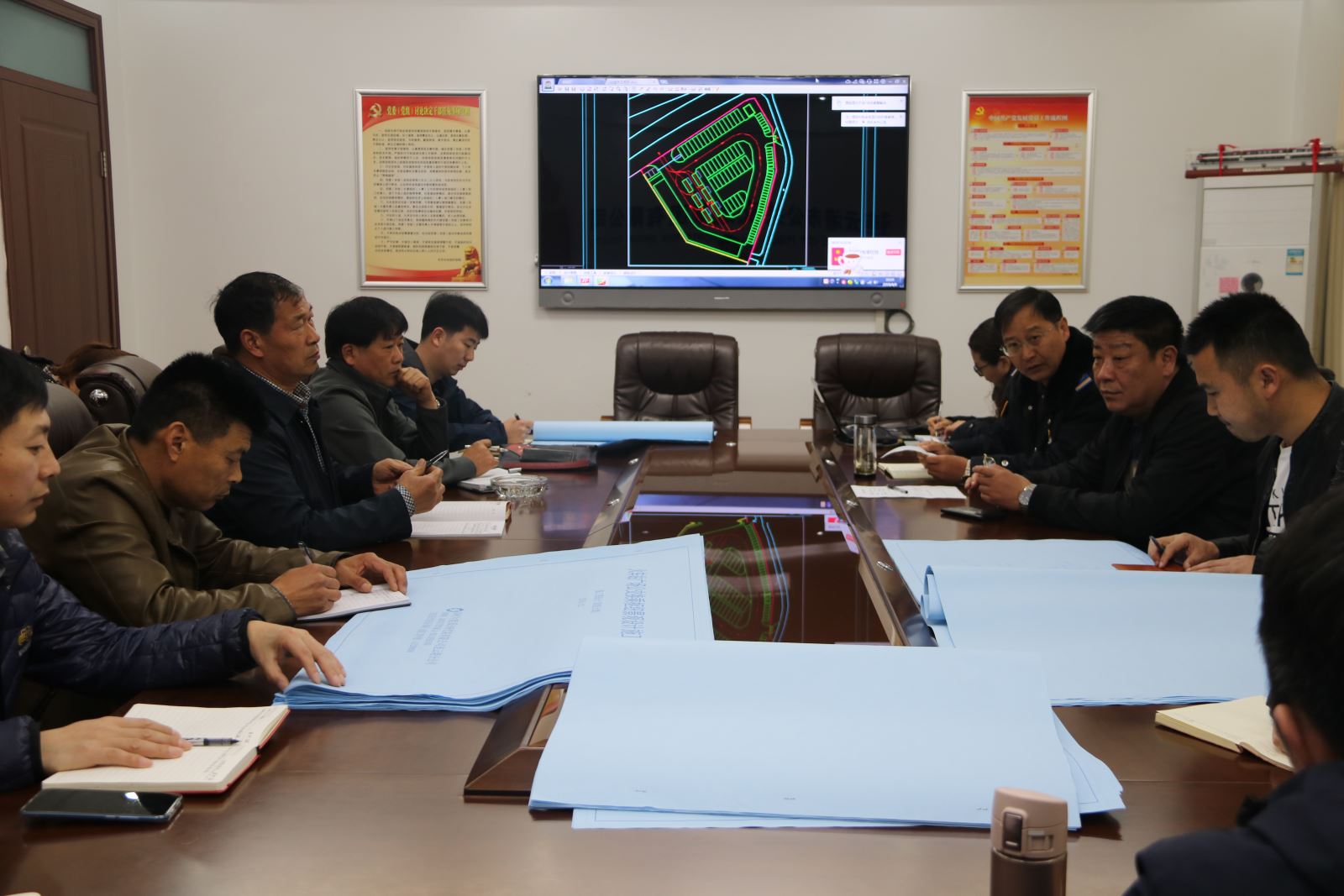 公交集團召開(kāi)火車(chē)站公交換乘場(chǎng)站項目技術(shù)交底工作會(huì )議